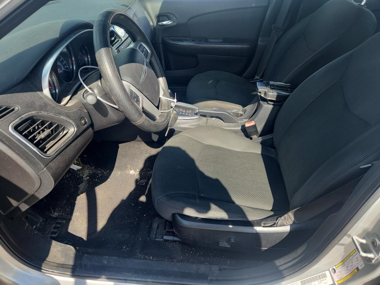 2011 Chrysler 200 Touring - Image 7