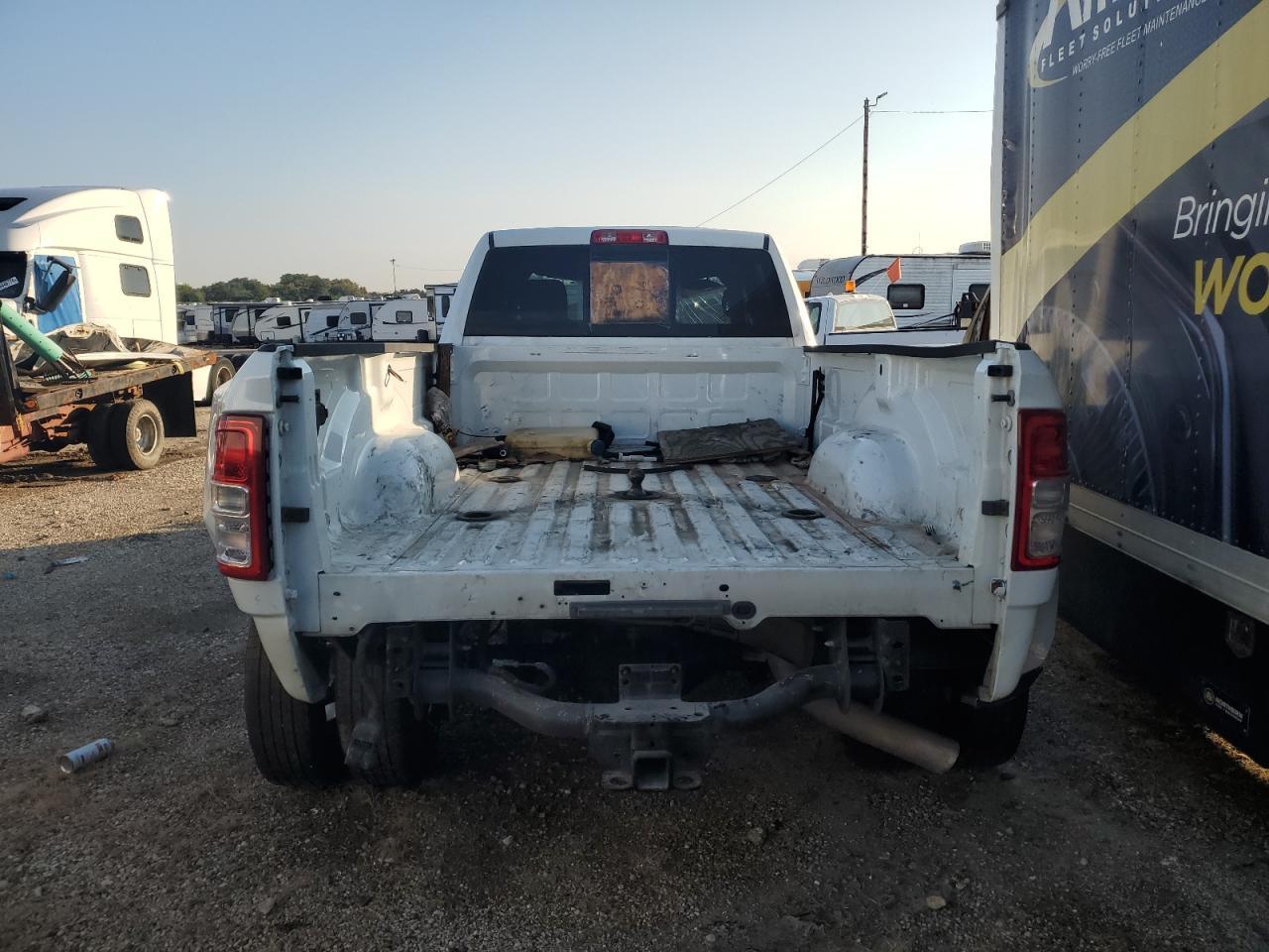 2024 Ram 3500 Tradesman - Фото 6