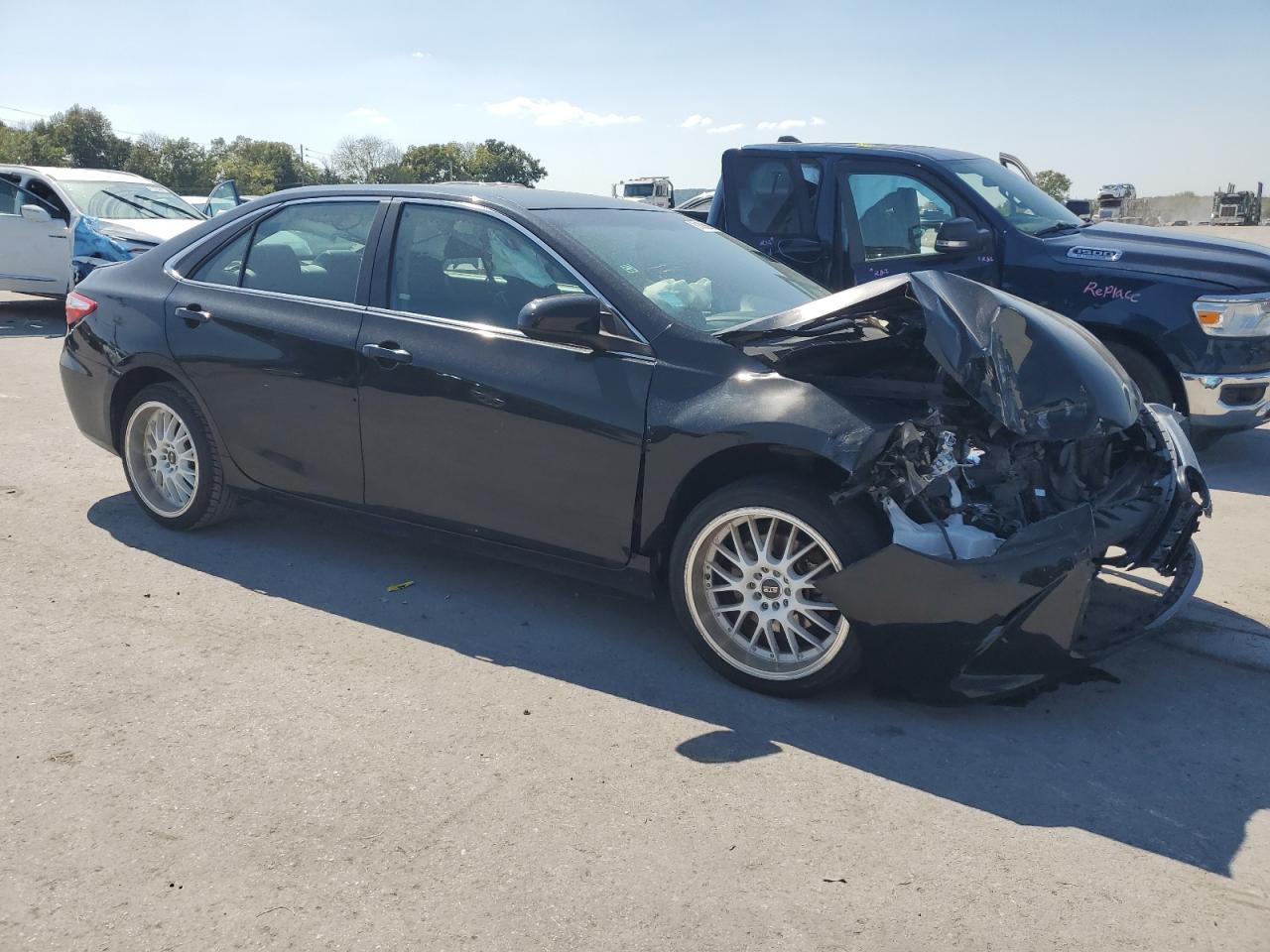 2016 Toyota Camry Le - Image 4