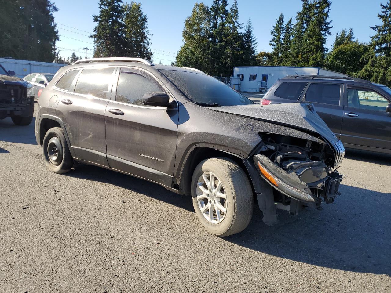 2017 Jeep Cherokee - Image 4