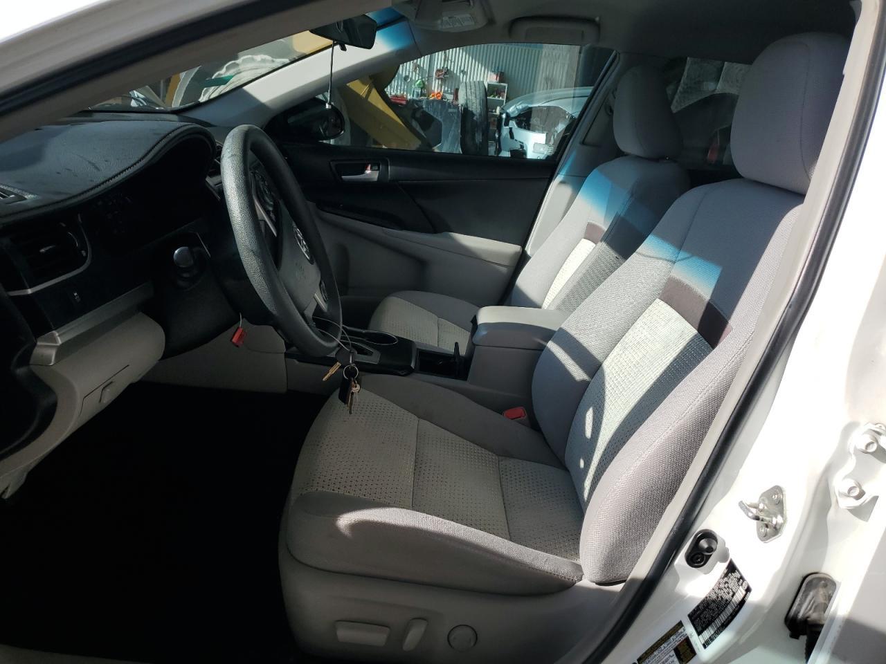 2014 Toyota Camry L - Image 7
