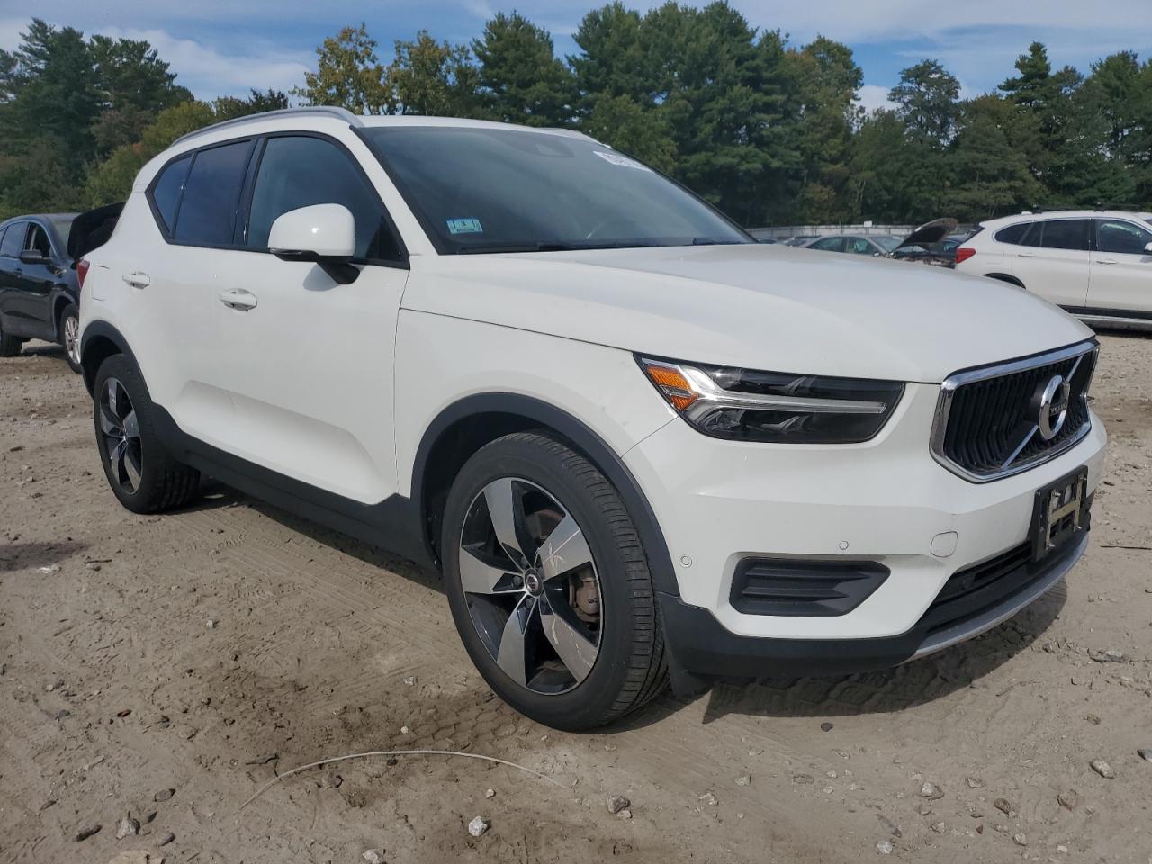 2019 Volvo Xc40 T5 Momentum - Фото 4