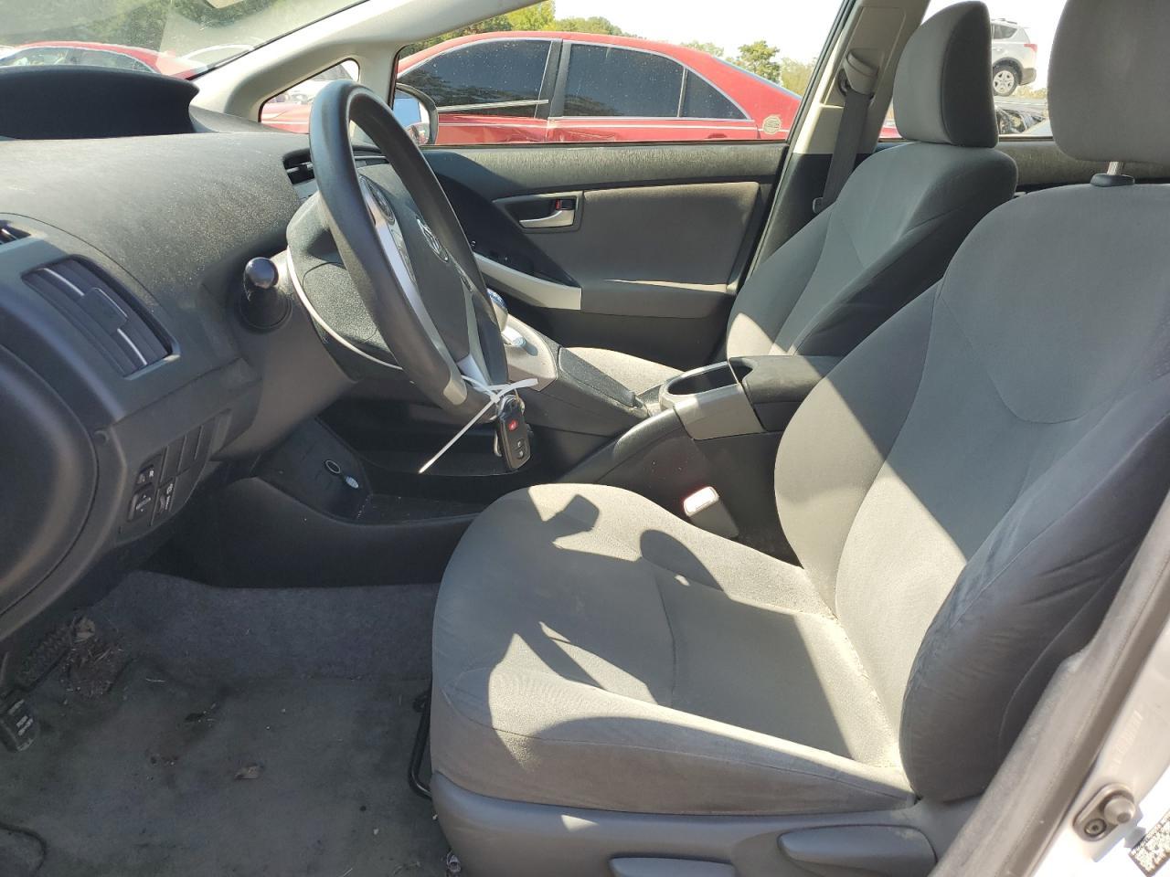 2013 Toyota Prius - Фото 7