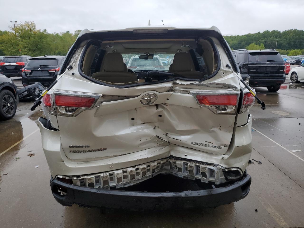 2015 Toyota Highlander Limited - Image 6