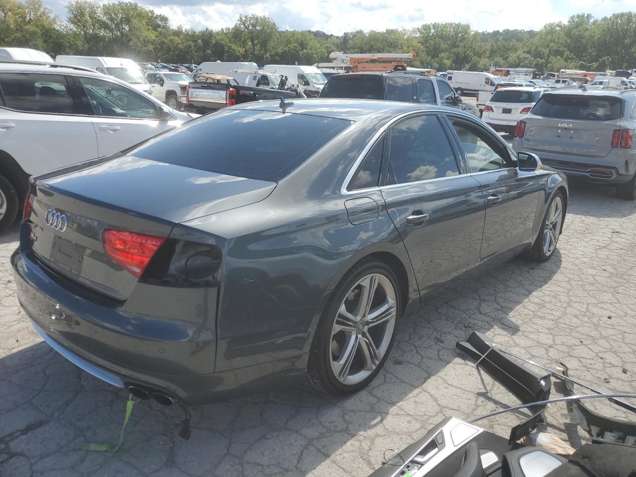 2014 Audi S8 Quattro - Image 3