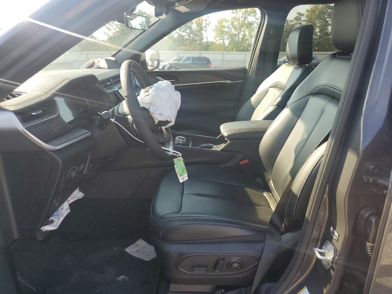2025 Jeep Grand Cherokee Limited - Image 7