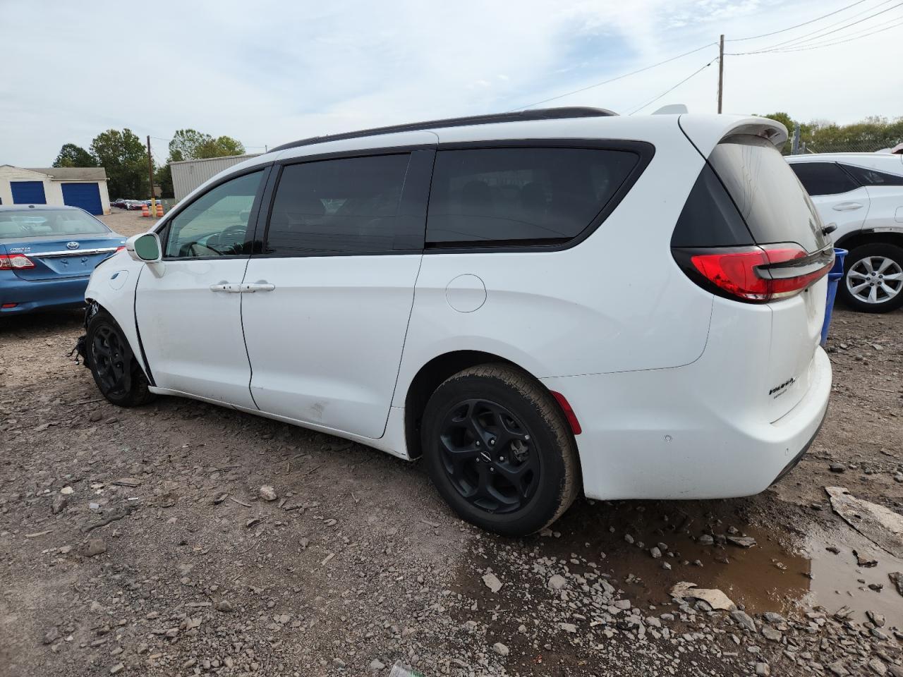 2021 Chrysler Pacifica Hybrid Touring L - Фото 2