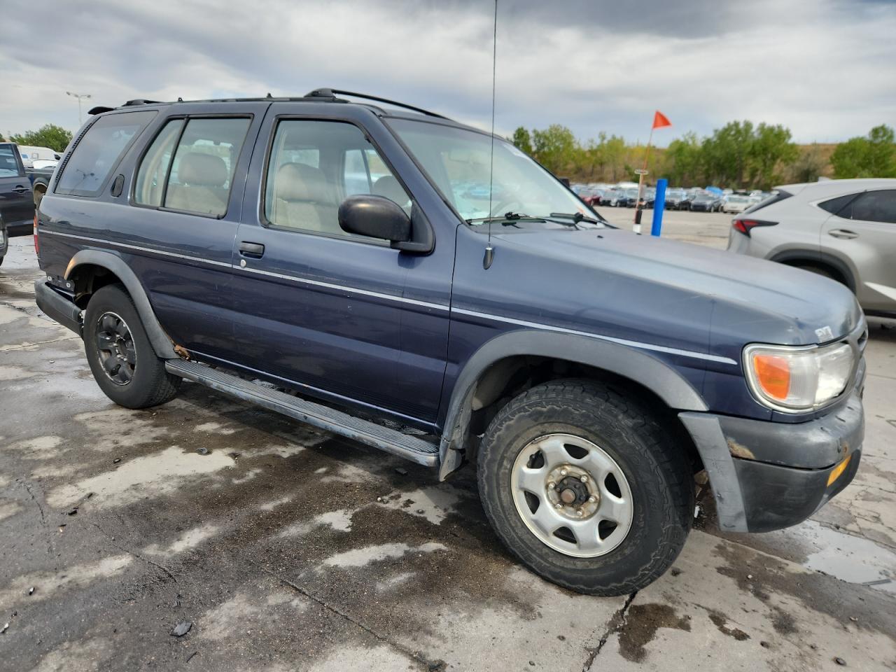1997 Nissan Pathfinder Xe - Фото 4