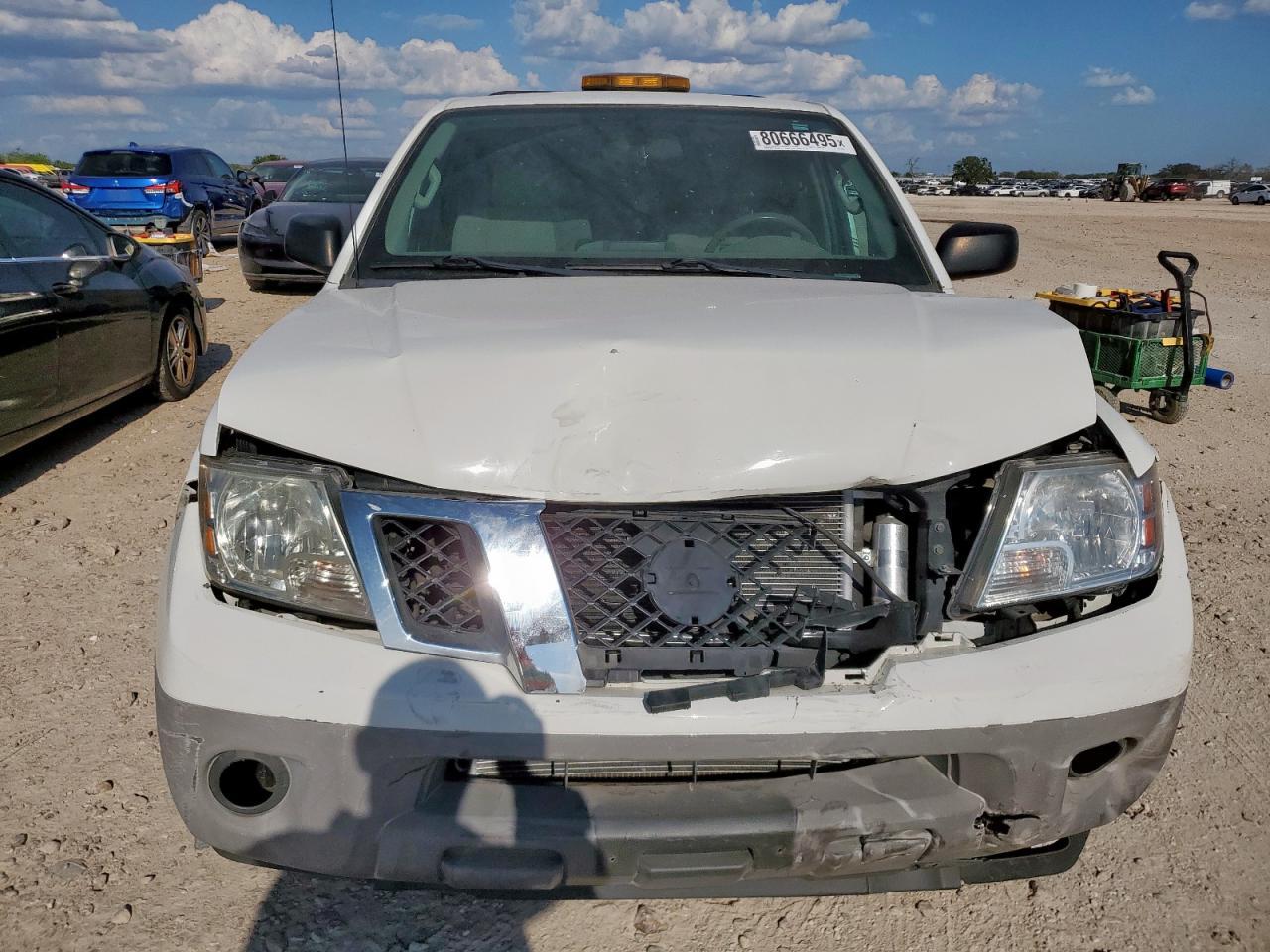 2017 Nissan Frontier S - Image 5