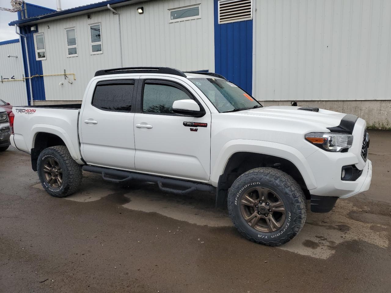 2018 Toyota Tacoma Double Cab - Image 4