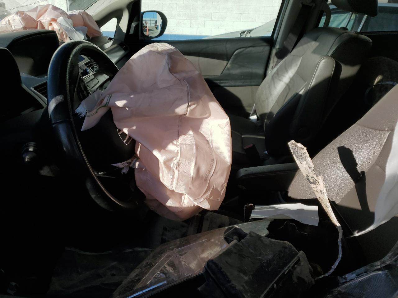 2016 Honda Odyssey Touring - Image 7