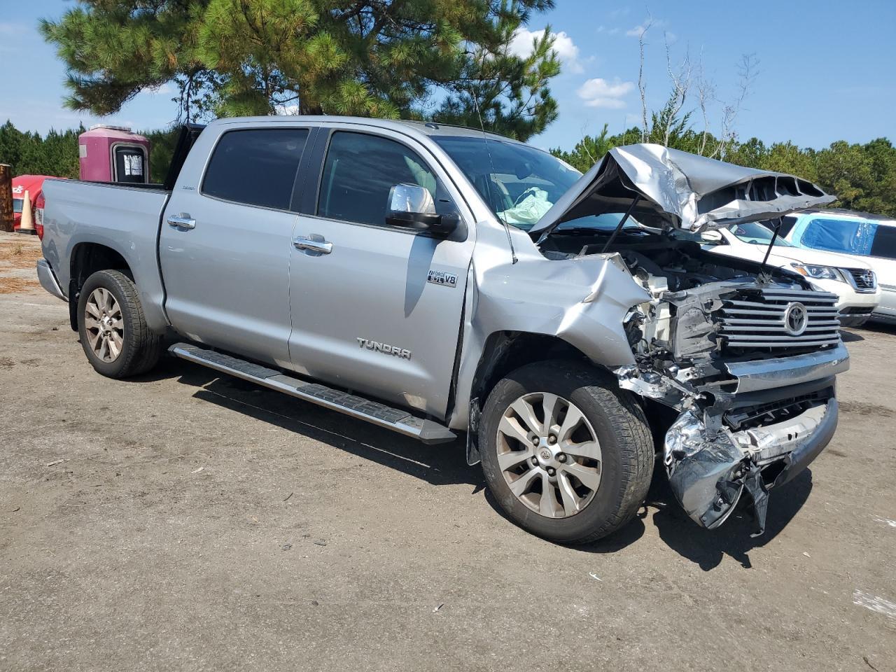 2014 Toyota Tundra Crewmax Limited - Image 4
