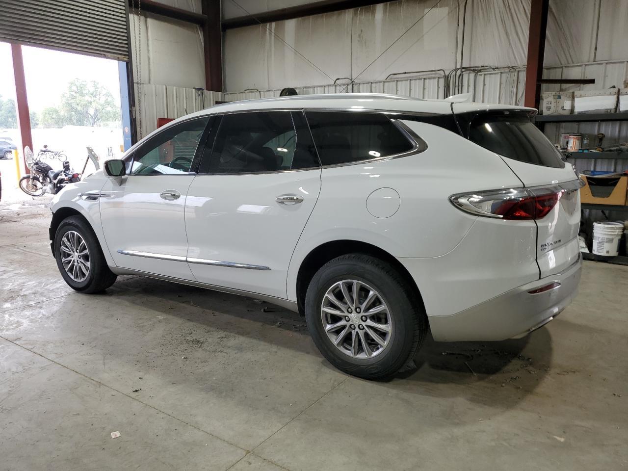 2022 Buick Enclave Premium - Фото 2