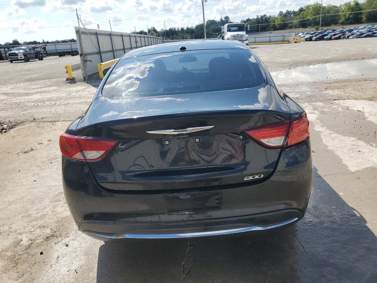 2015 Chrysler 200 Limited - Фото 6