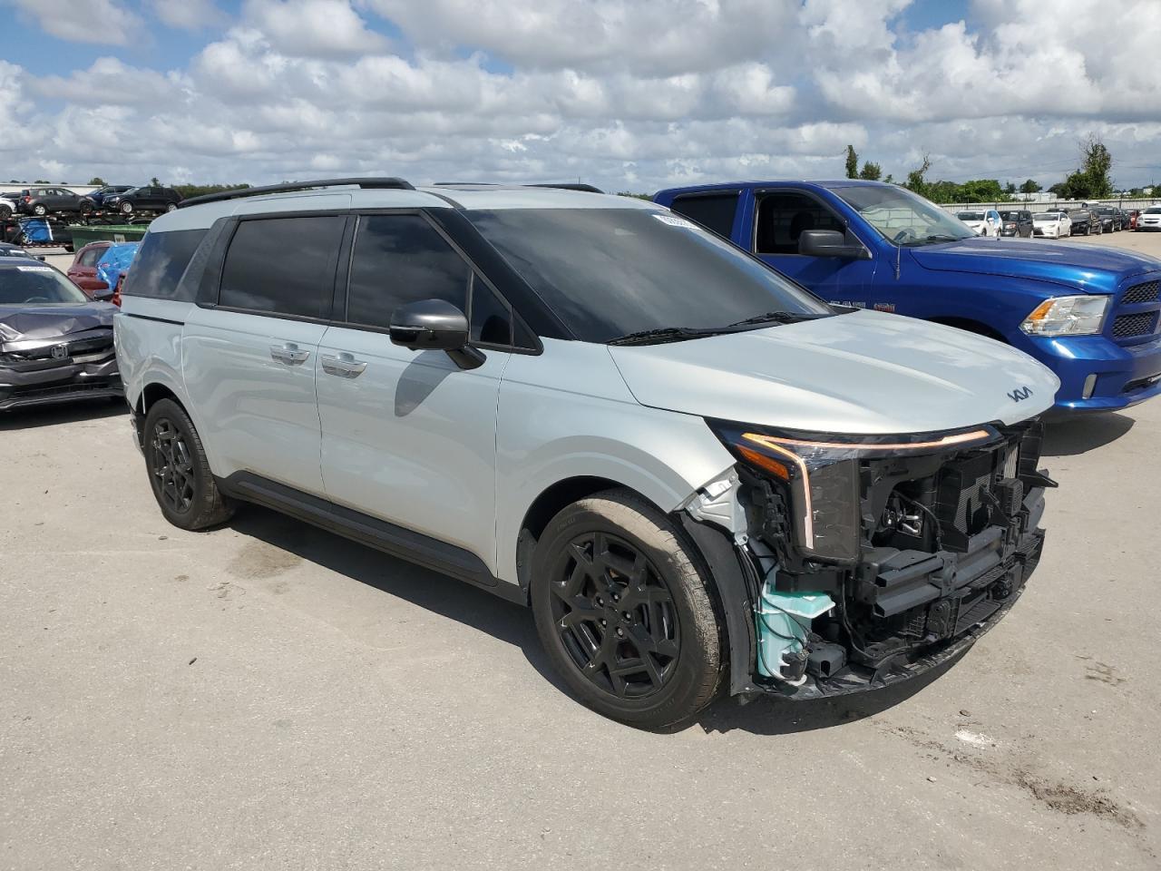 2025 Kia Carnival Sx - Фото 4