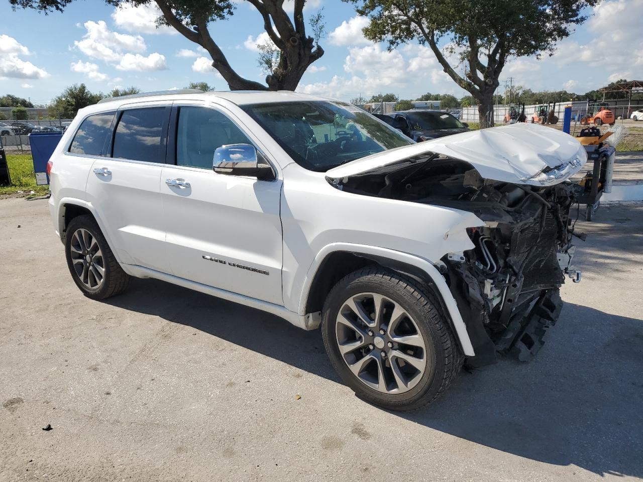 2018 Jeep Grand Cherokee Overland - Фото 4