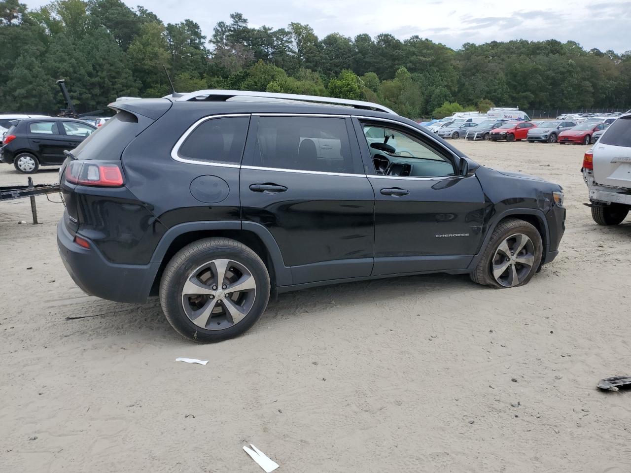 2019 Jeep Cherokee Limited - Image 3