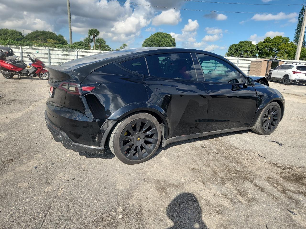 2021 Tesla Model Y - Image 3
