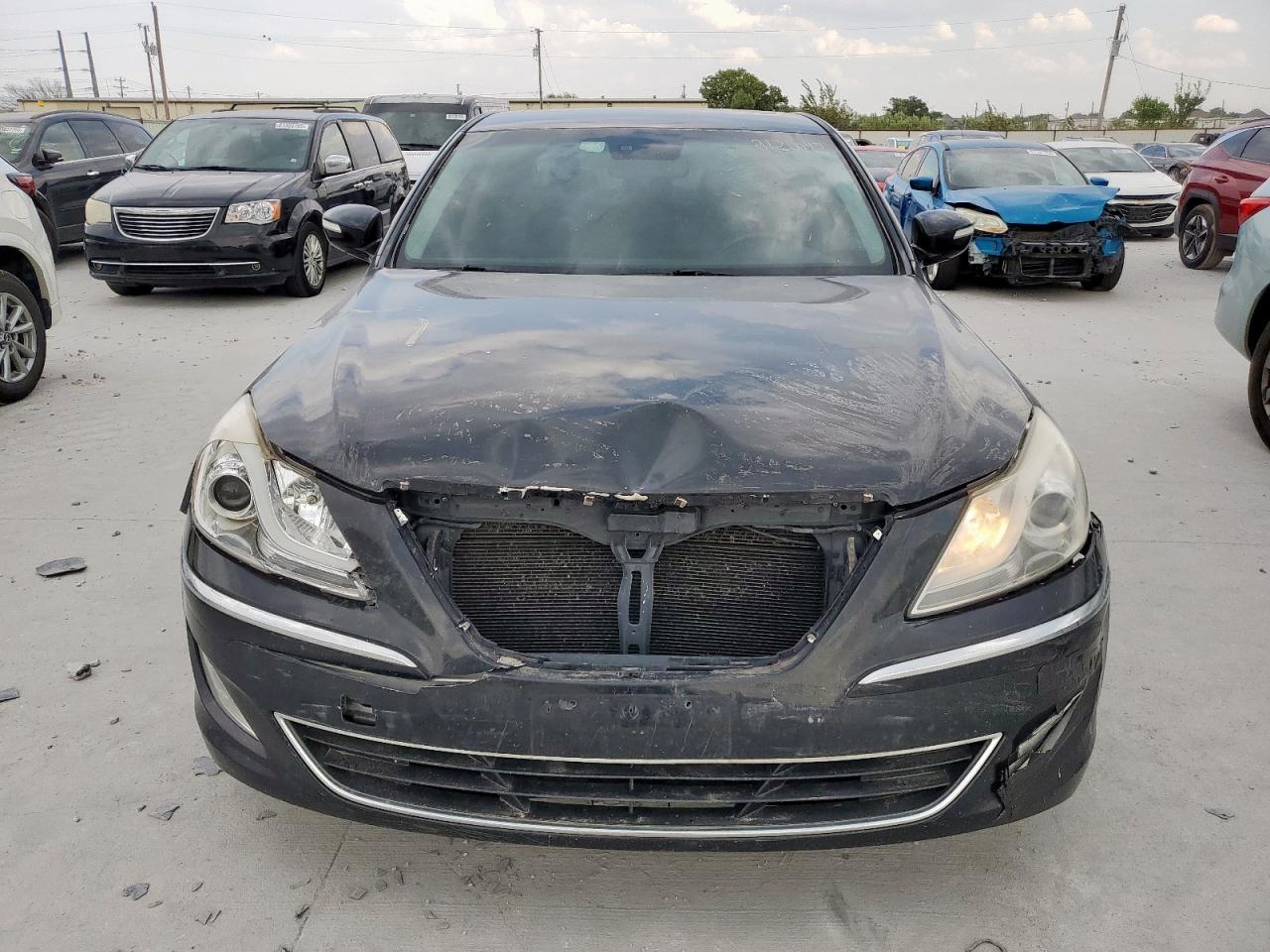 2012 Hyundai Genesis 3.8L - Фото 5