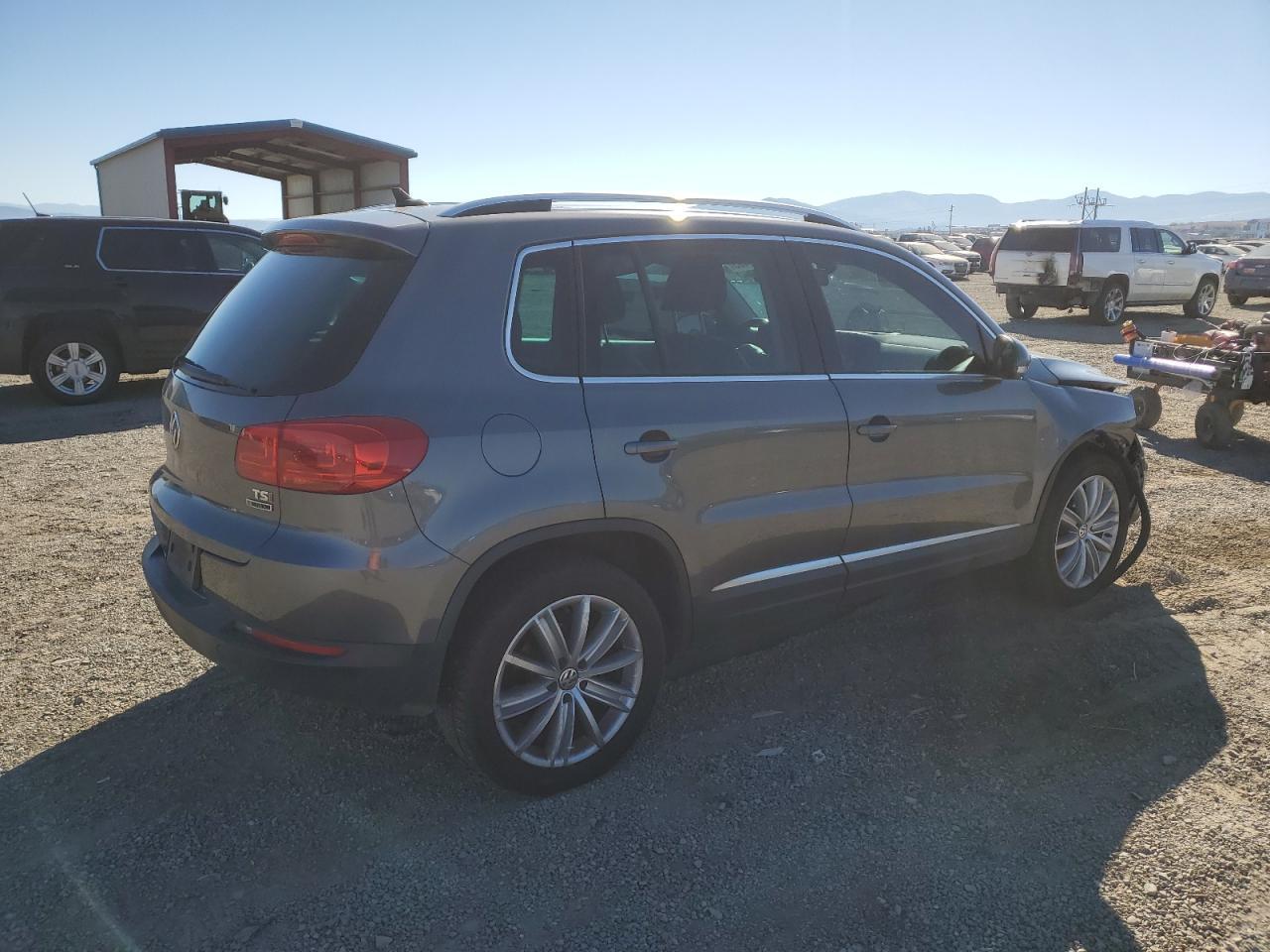 2016 Volkswagen Tiguan S - Фото 3