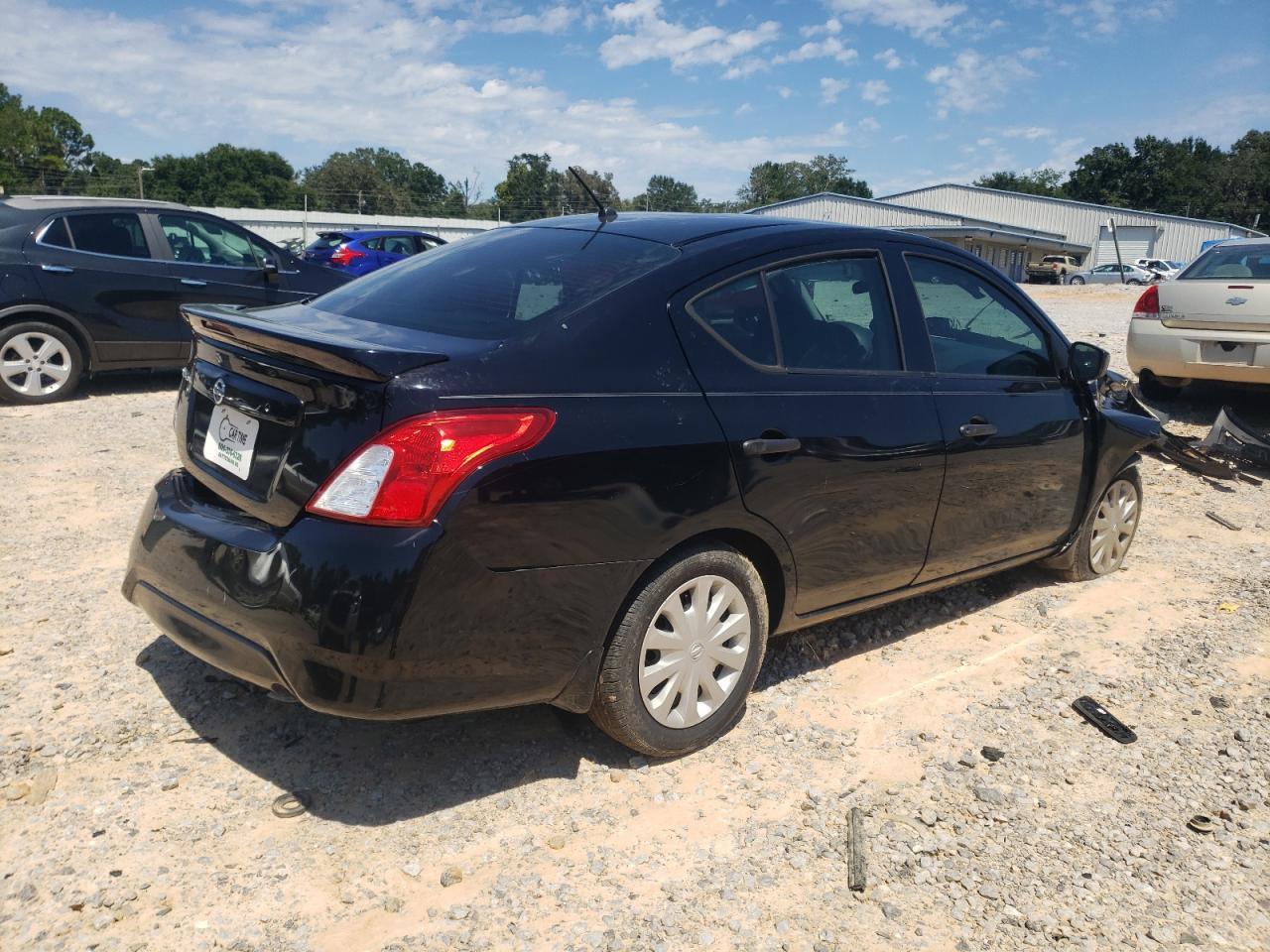 2017 Nissan Versa S - Image 3