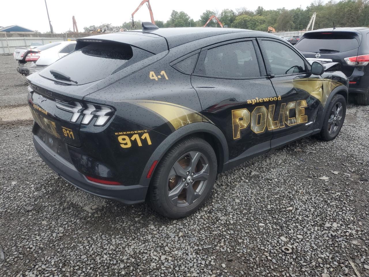 2021 Ford Mustang Mach-E Select - Image 3