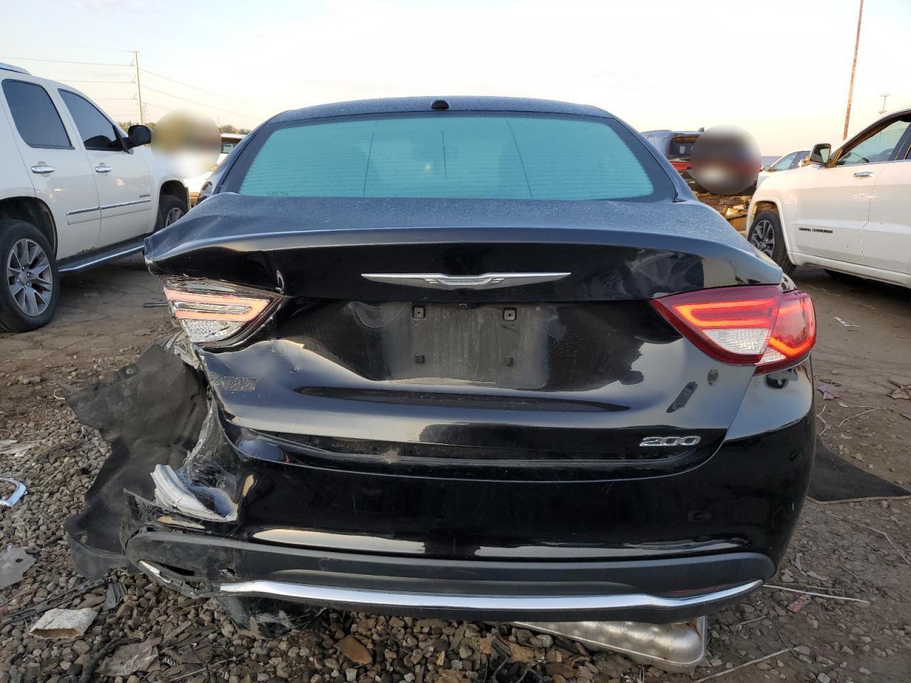 2015 Chrysler 200 Limited - Фото 6