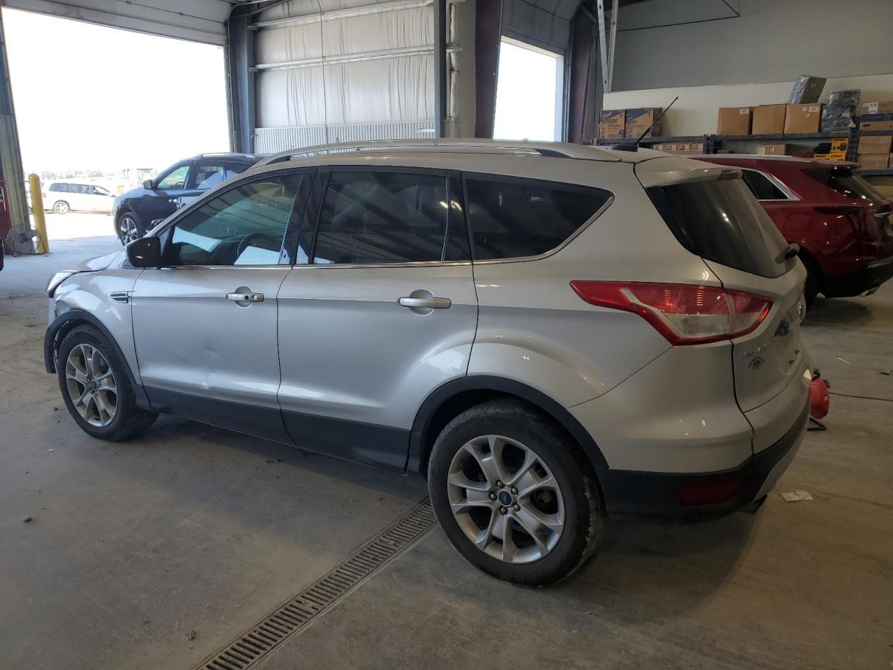 2016 Ford Escape Titanium - Фото 2