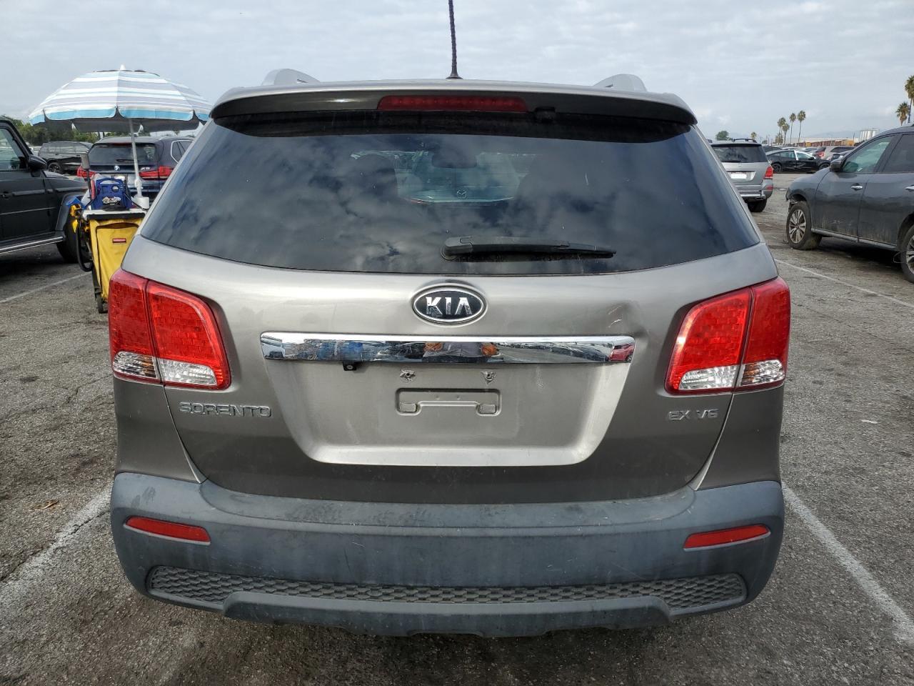 2013 Kia Sorento Ex - Image 6