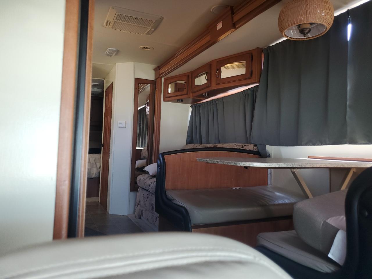 2008 Ford Econoline - Camper - Фото 6