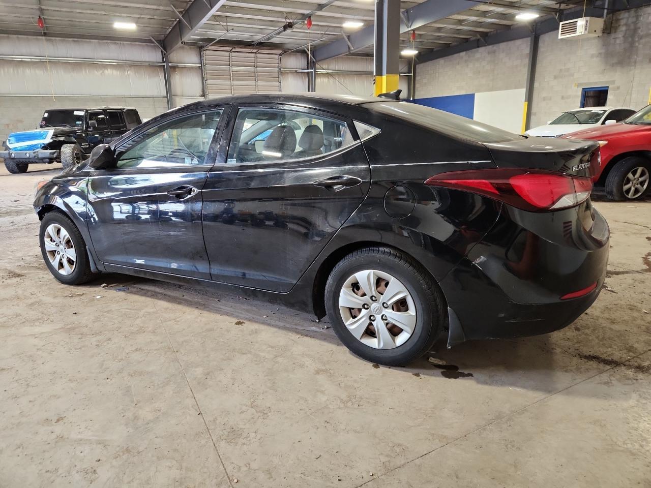 2016 Hyundai Elantra Se - Фото 2