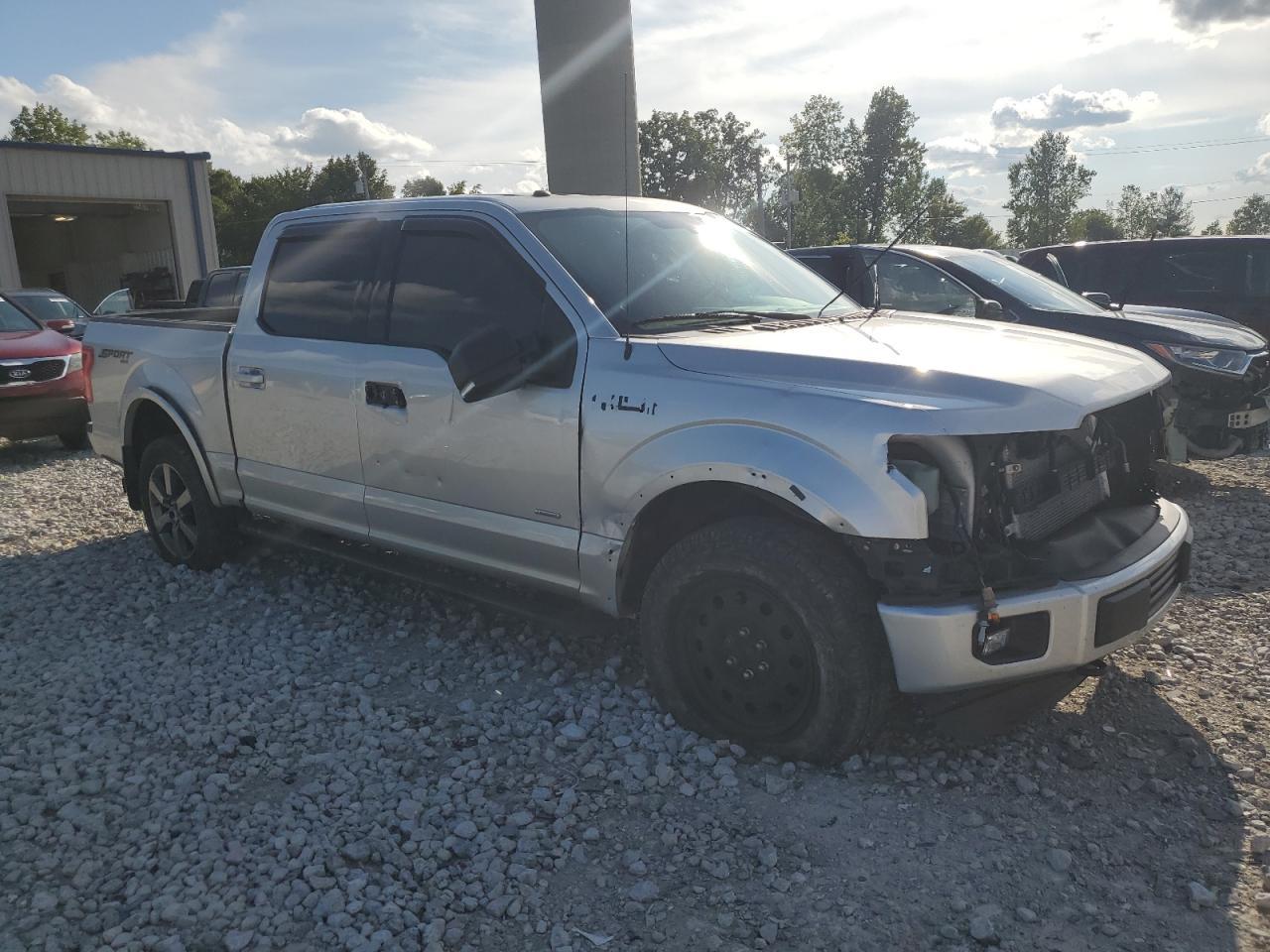 2016 Ford F150 Supercrew - Фото 4