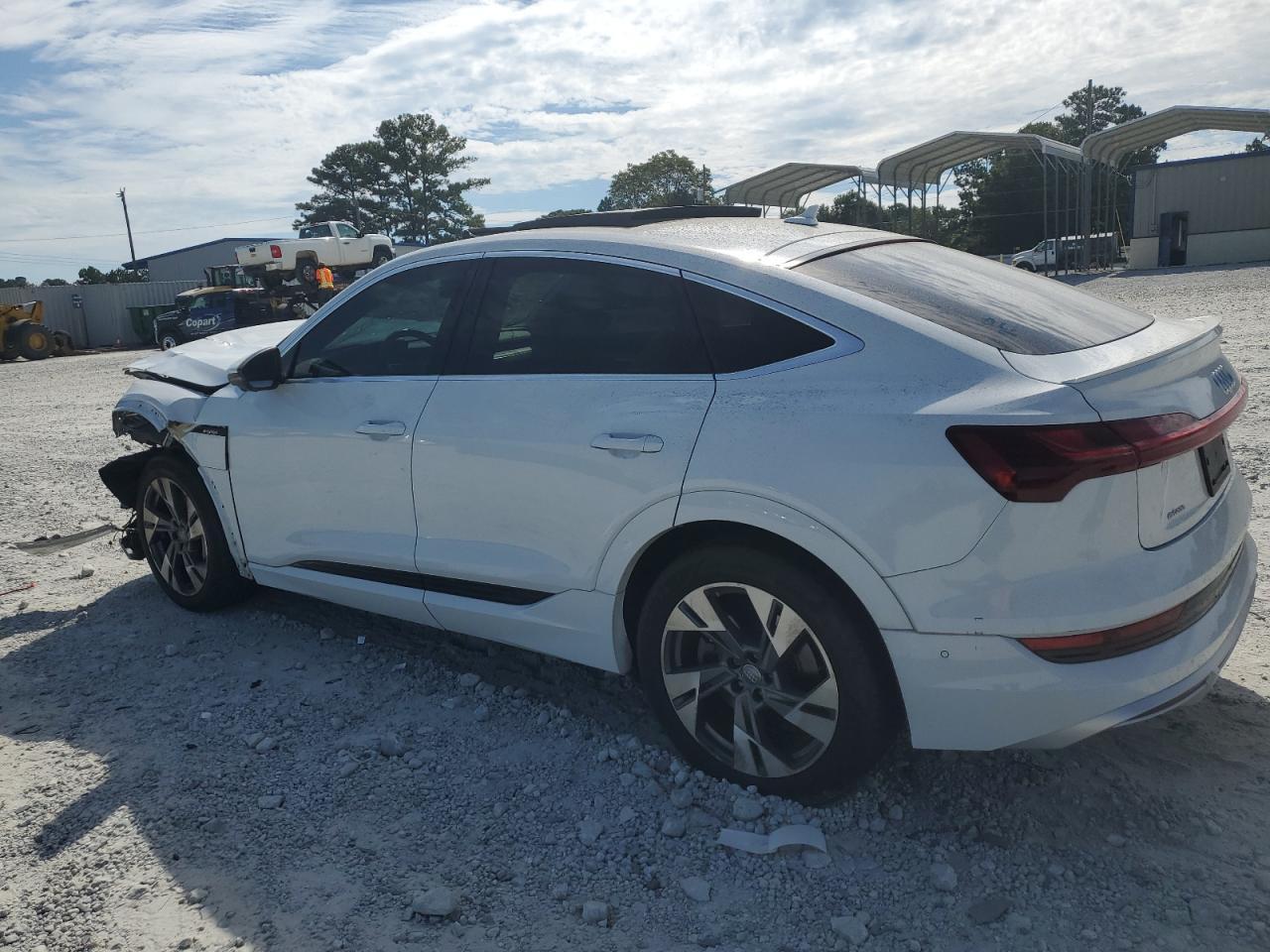 2021 Audi E-Tron Sportback Premium Plus - Фото 2