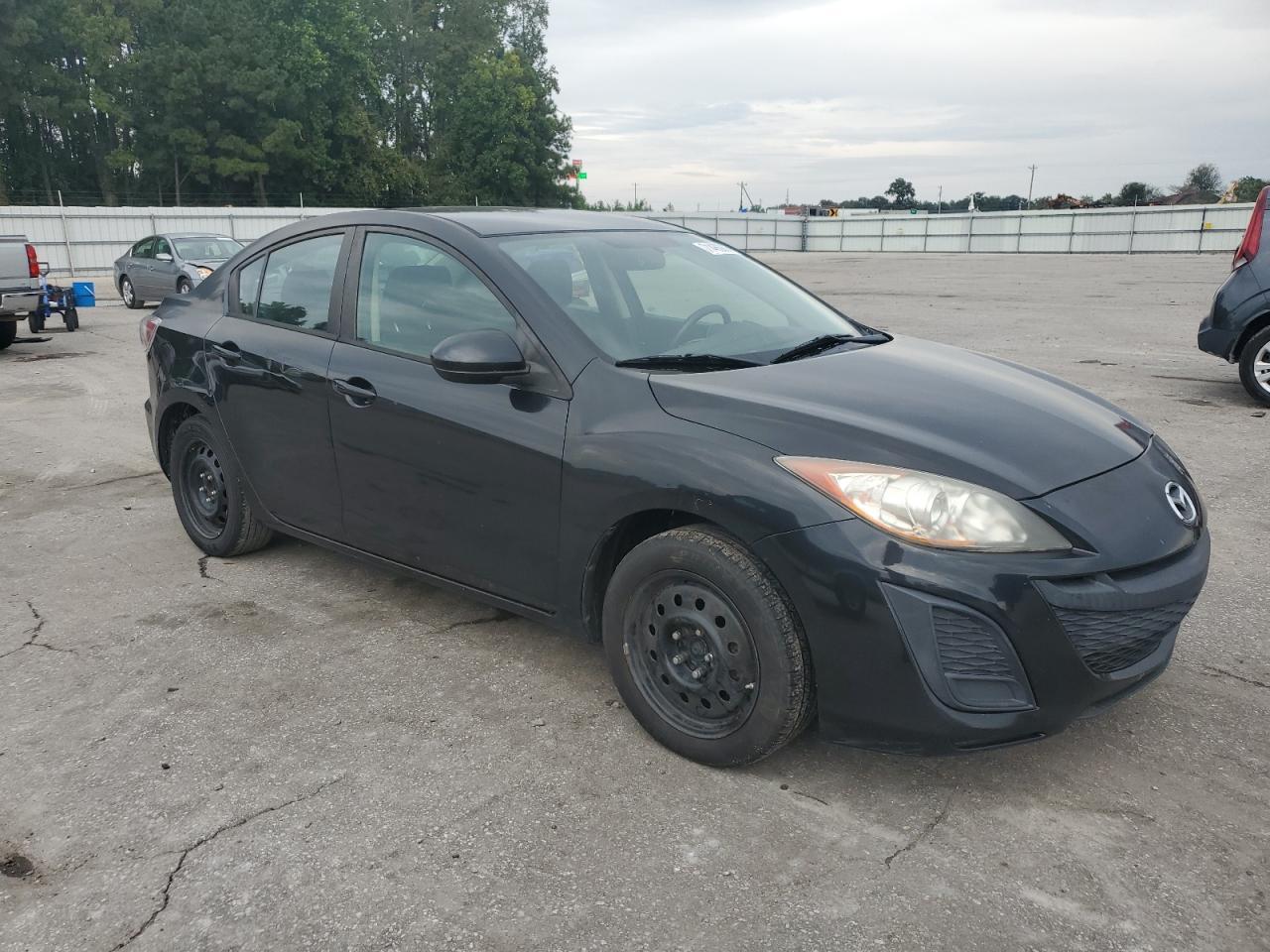 2011 Mazda 3 I - Image 4
