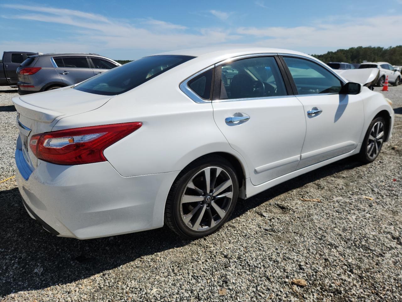 2016 Nissan Altima 2.5 - Image 3