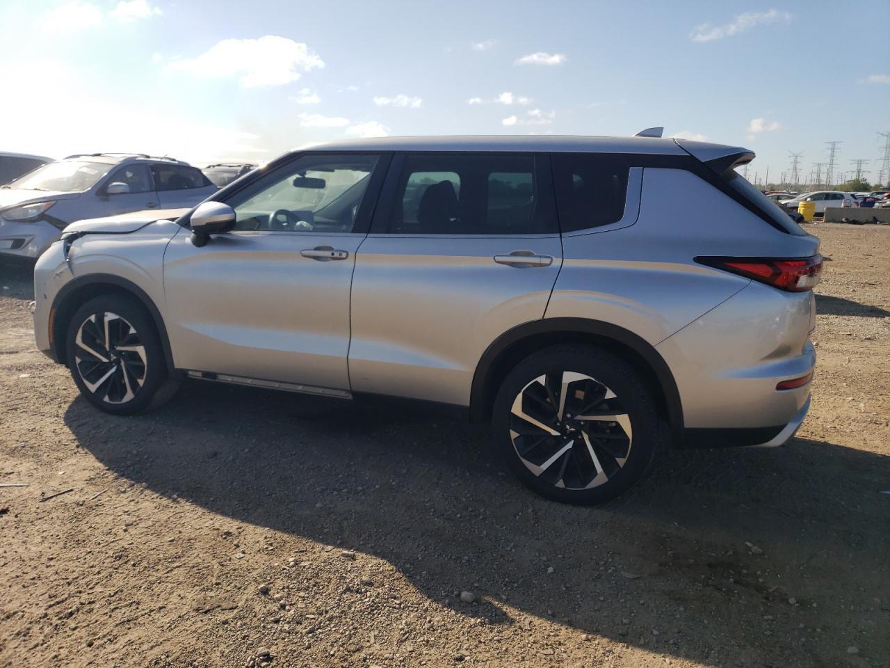 2022 Mitsubishi Outlander Se - Фото 2