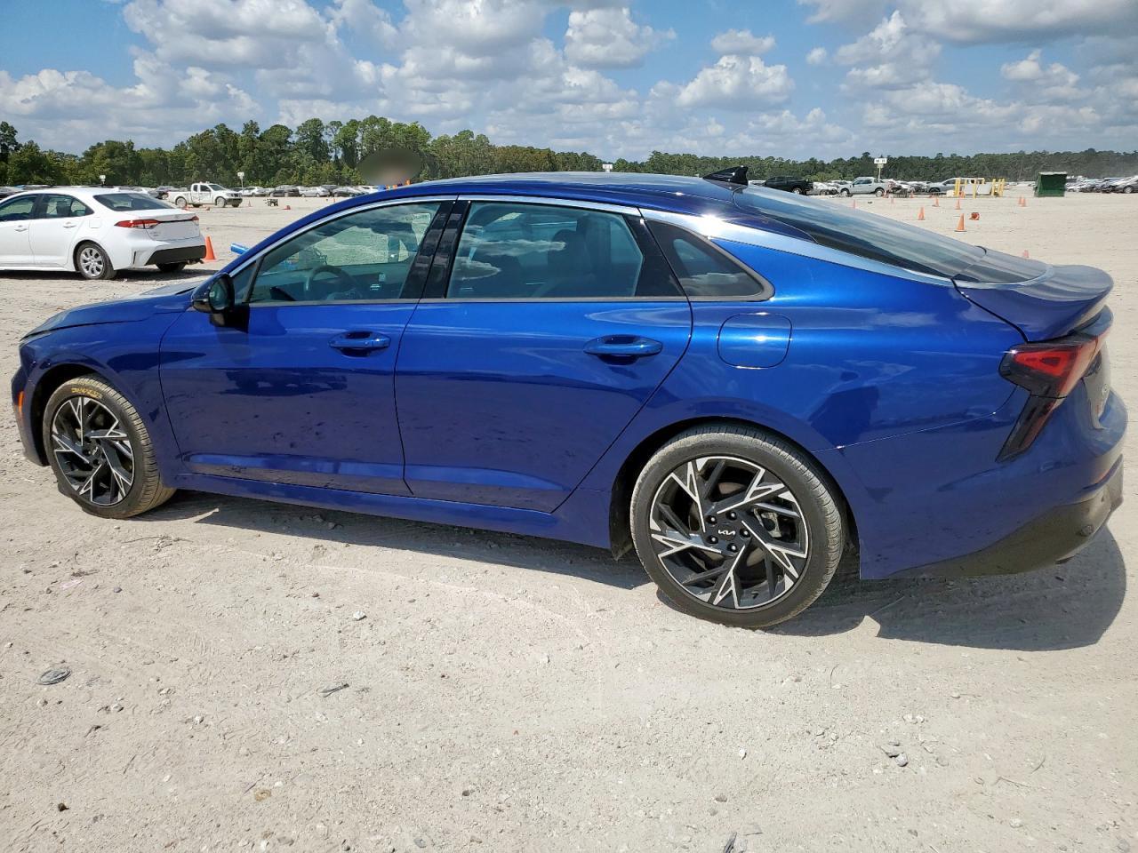 2025 Kia K5 Gt Line - Image 2