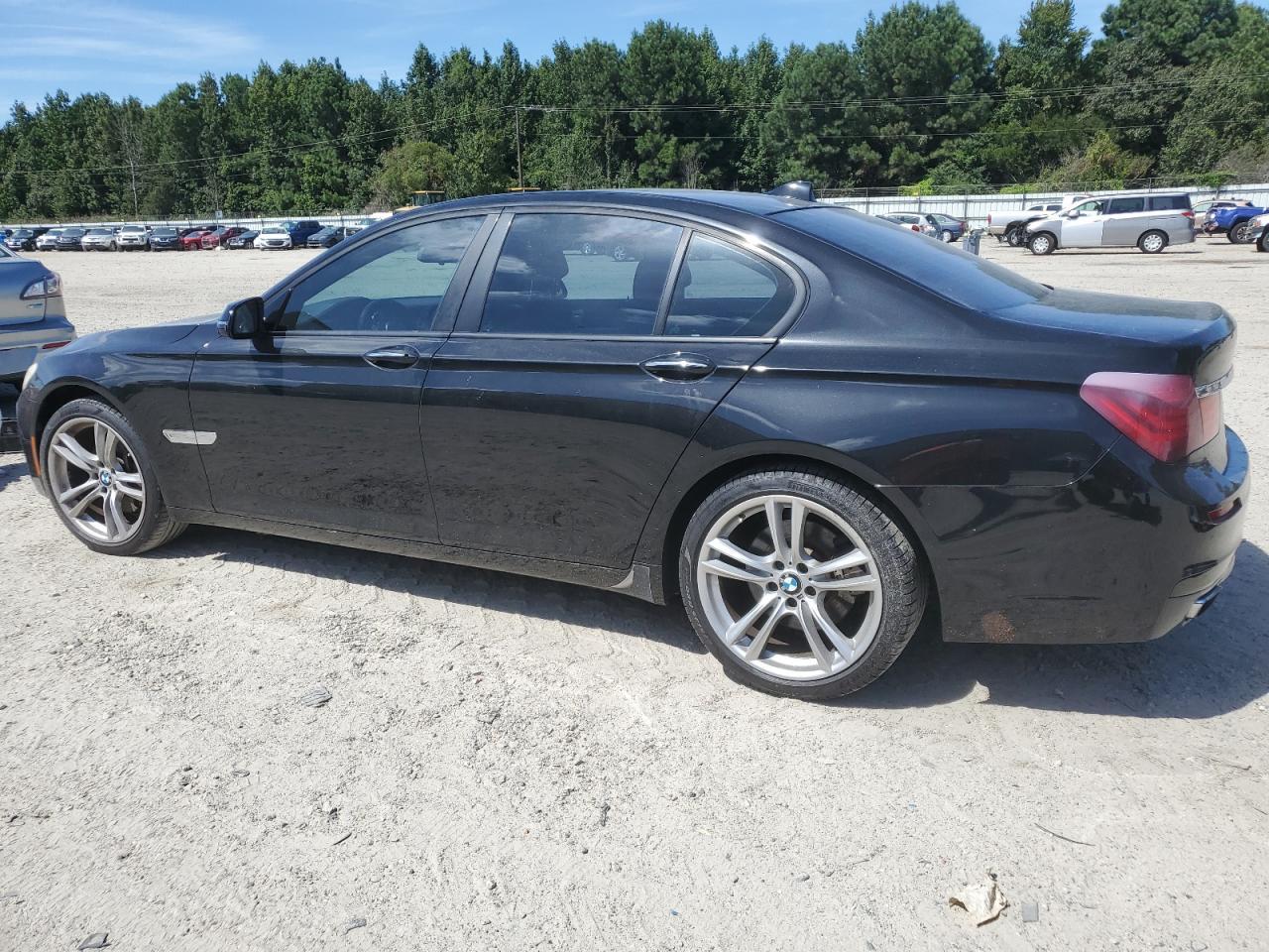 2013 BMW 740 I - Фото 2