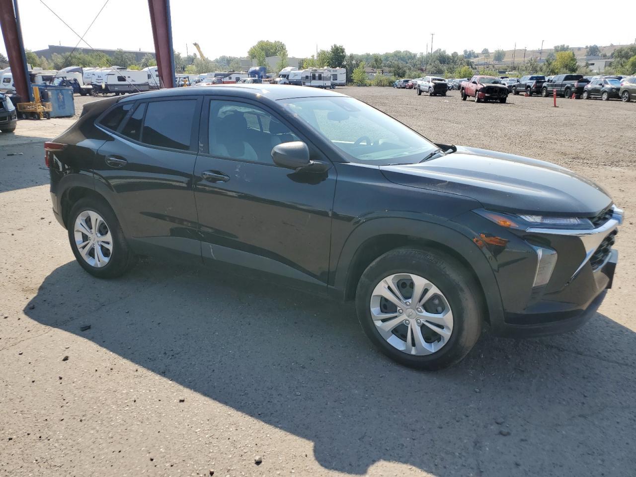 2024 Chevrolet Trax Ls - Image 4