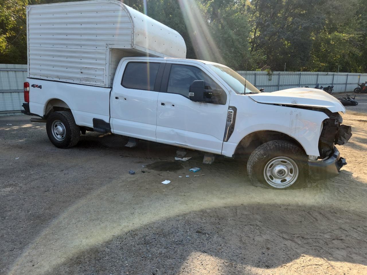 2023 Ford F250 Super Duty - Image 4
