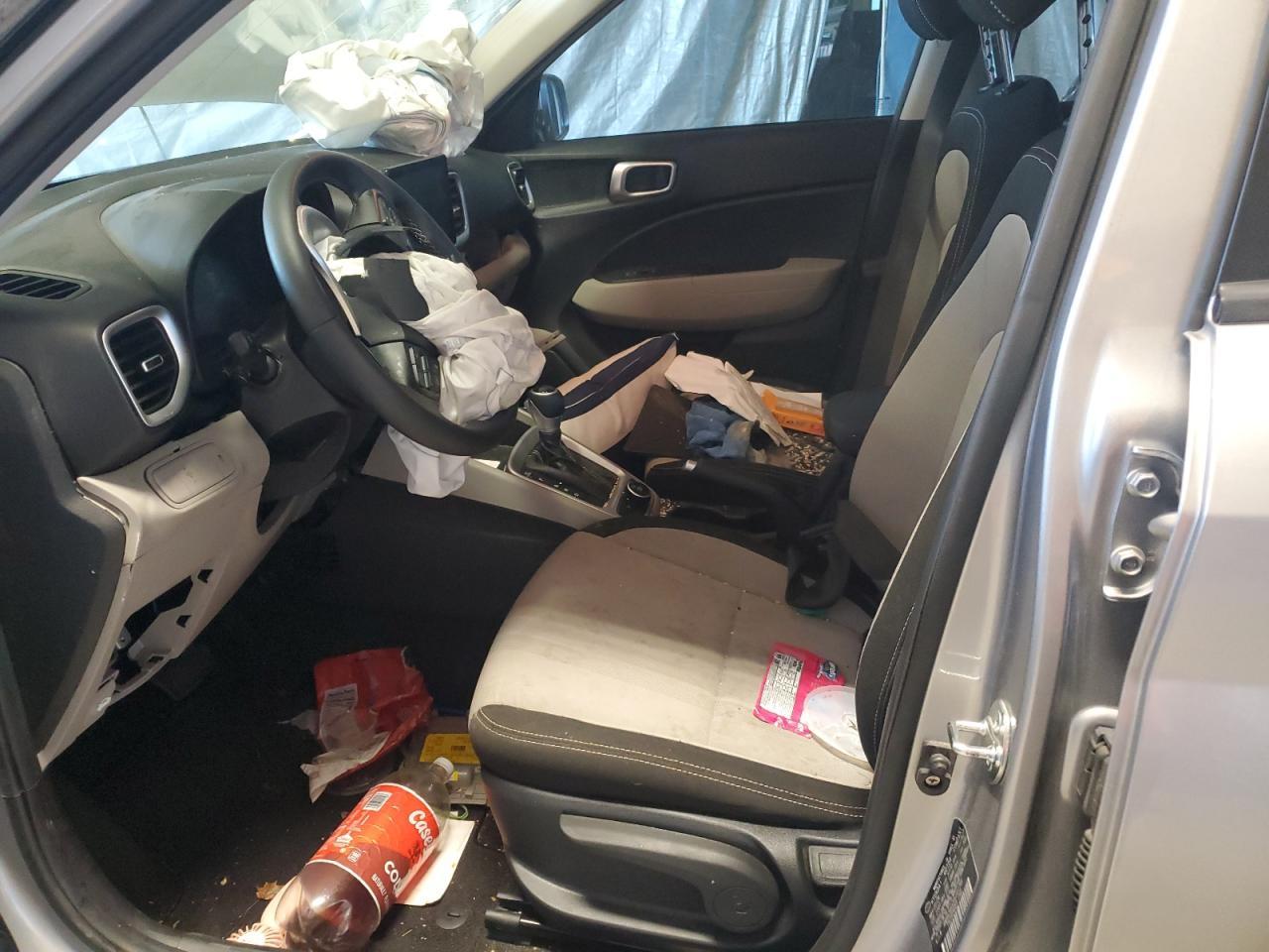 2024 Hyundai Venue Sel - Image 7