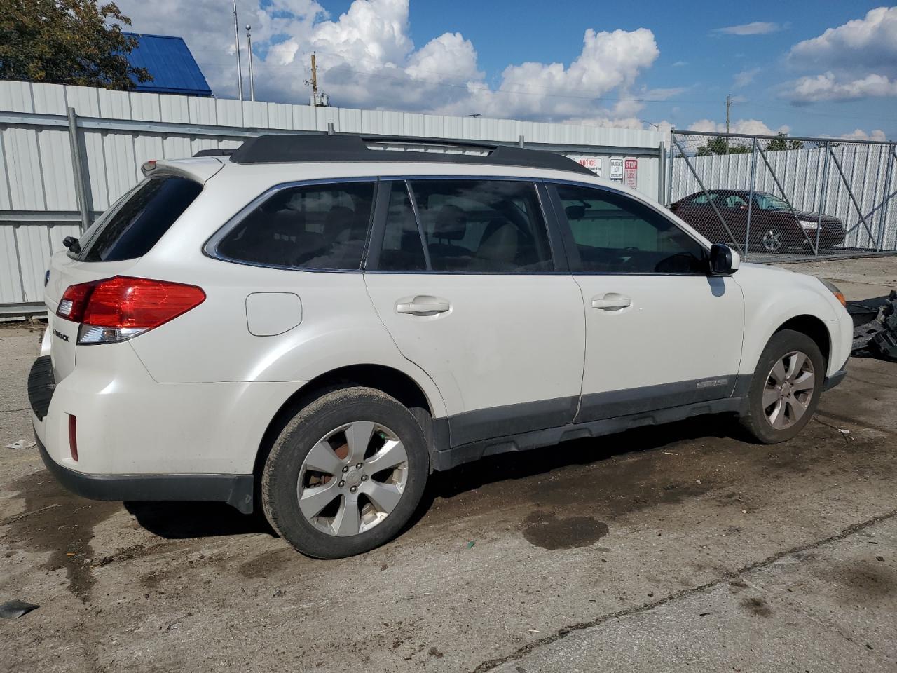 2010 Subaru Outback 2.5I Limited - Фото 3