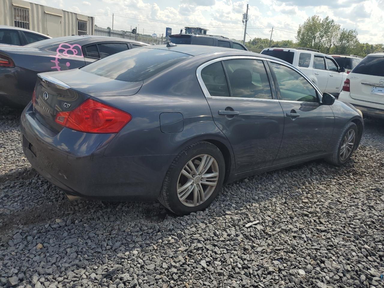 2012 Infiniti G37 Base - Фото 3