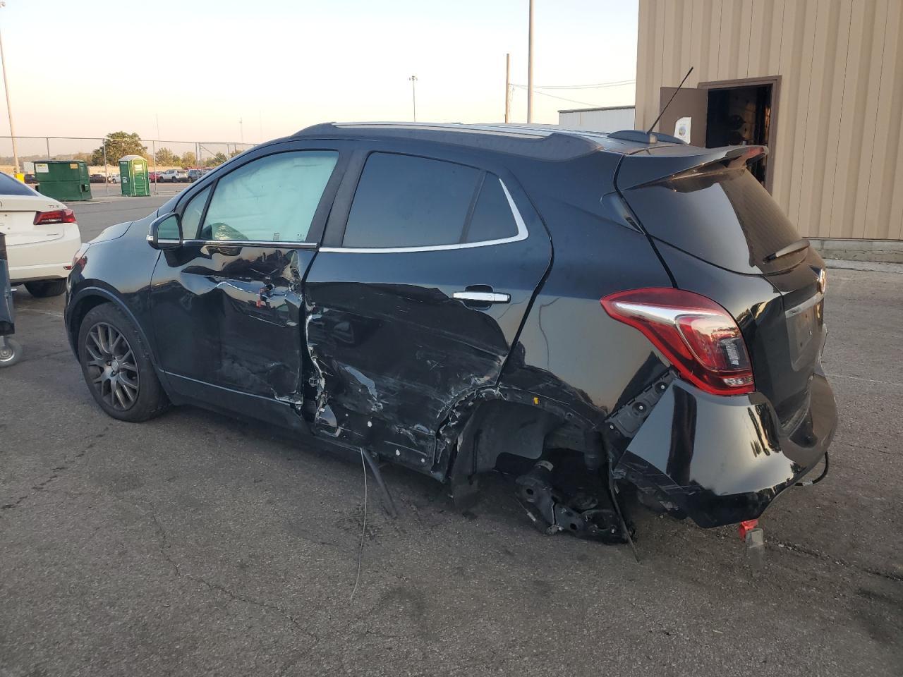 2019 Buick Encore Sport Touring - Фото 2