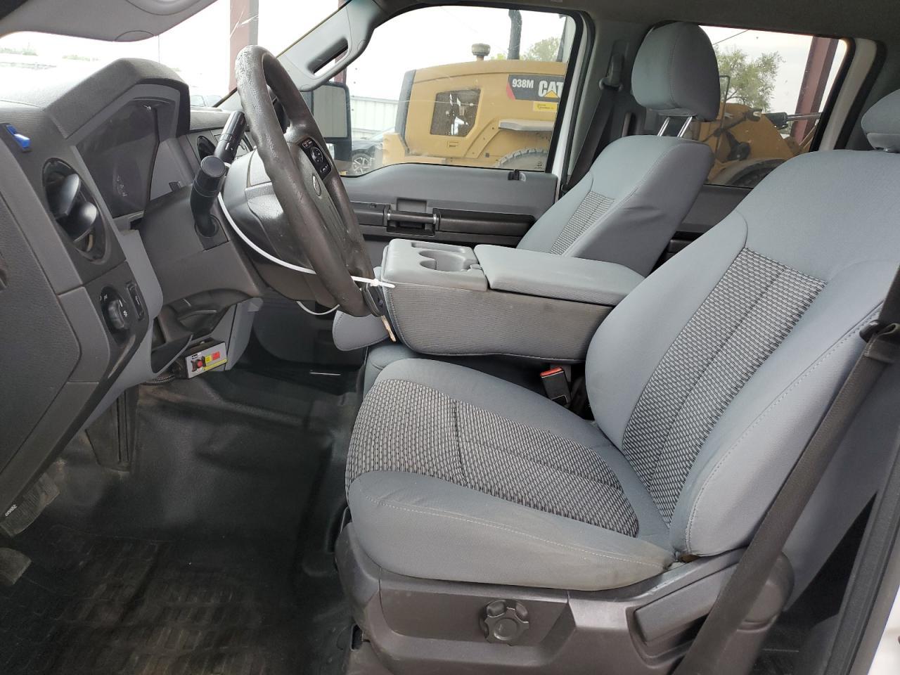 2015 Ford F550 Super Duty - Фото 7