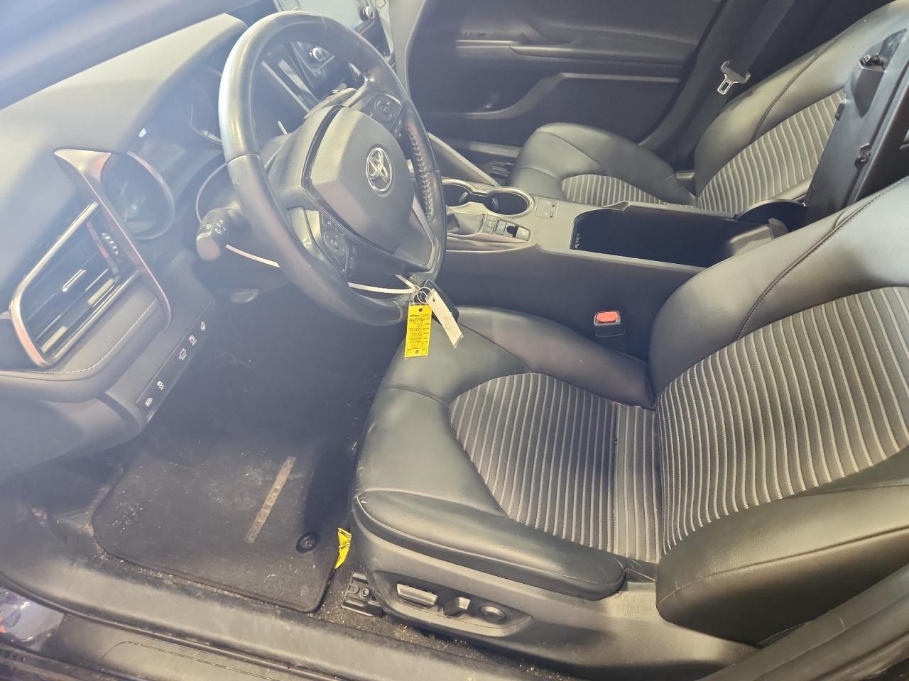 2022 Toyota Camry Se - Image 7