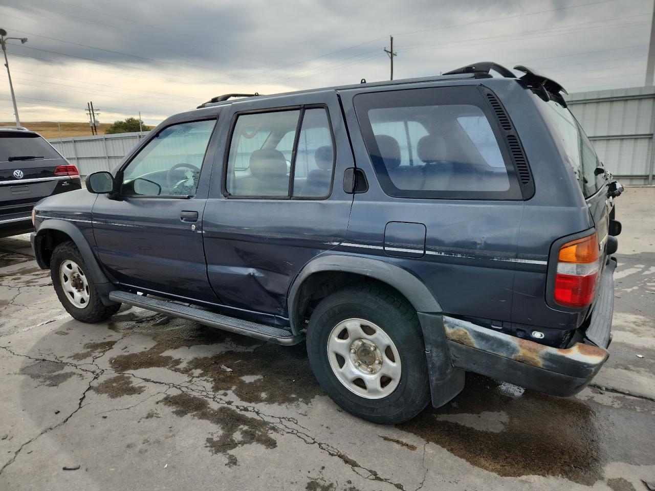 1997 Nissan Pathfinder Xe - Фото 2