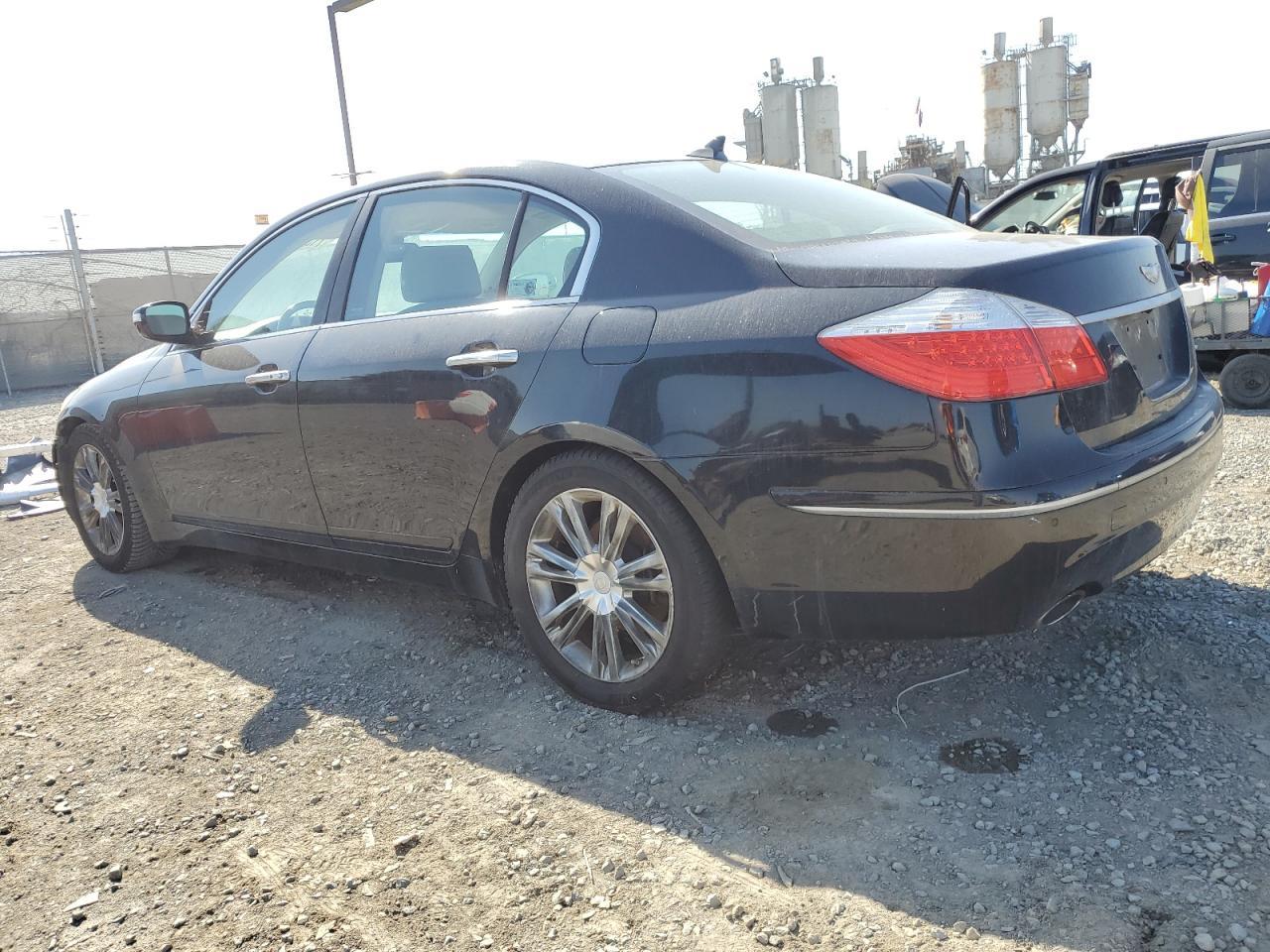 2010 Hyundai Genesis 3.8L - Фото 2