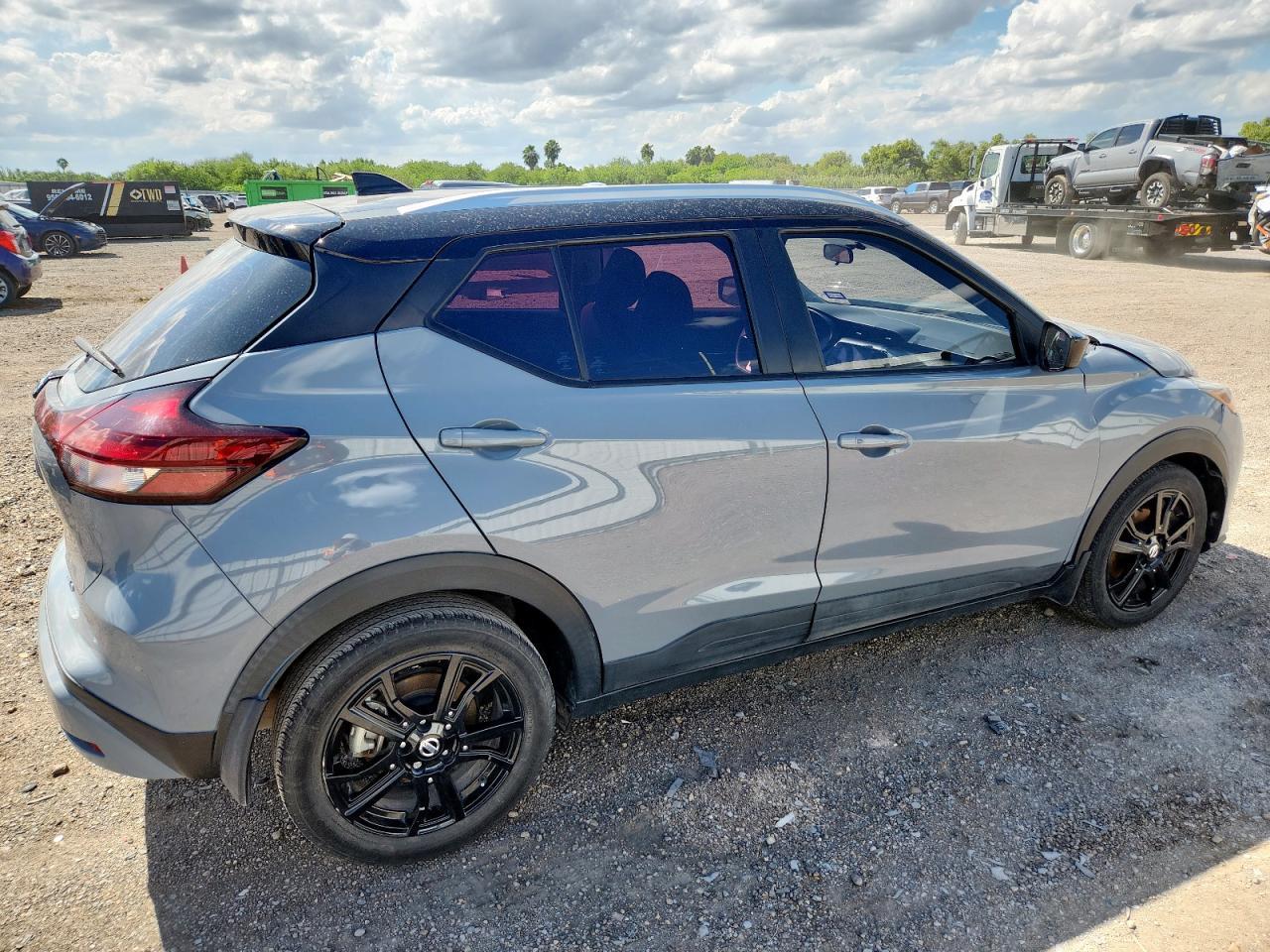 2021 Nissan Kicks Sv - Image 3