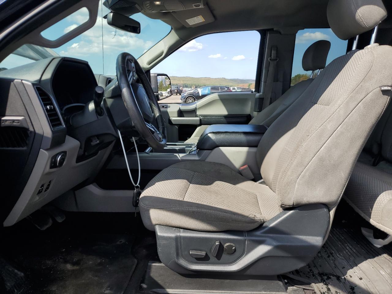 2020 Ford F150 Super Cab - Фото 7